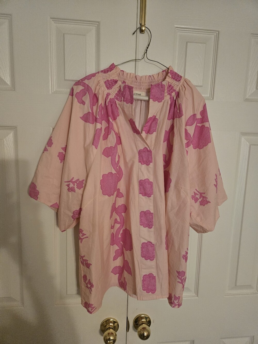 Umgee Women’s Pink Floral V Neck Peasant Blouse
